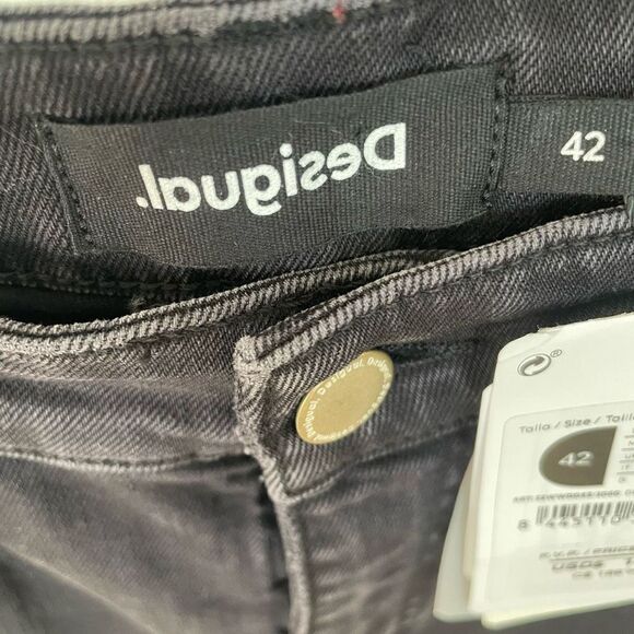 Desigual Black Jeans with Embroidered Purple Daisy - Picture 4 of 6